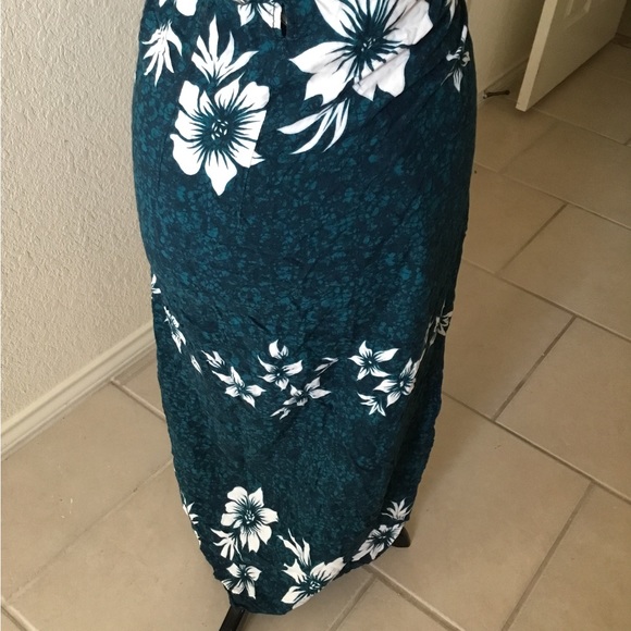 Mamu skirt, bathing suit cover up - Picture 4 of 5